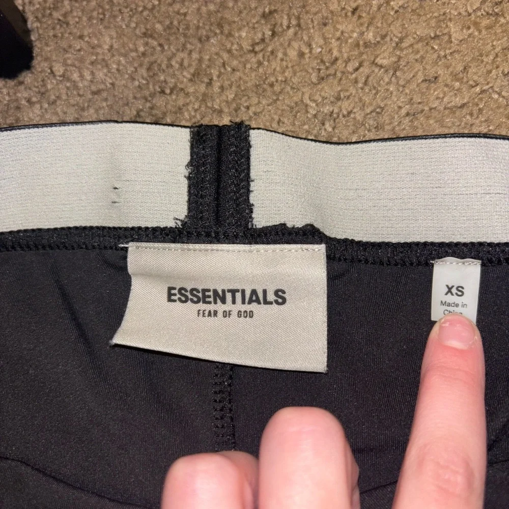 Essentials womens Black Leggings size xs - Picture 4 of 4